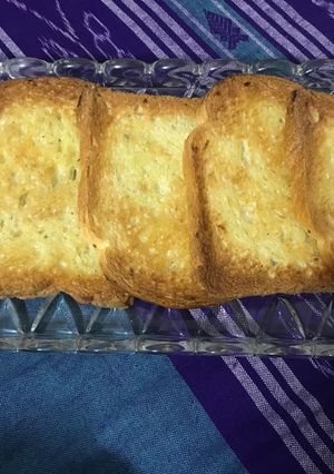 A picture of Garlic Bread.