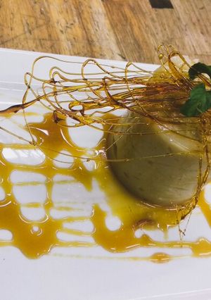 Una foto de Crema sencilla de vainilla 🍮
