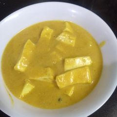 A picture of Shahi paneer.