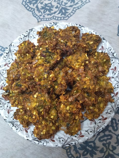 A picture of Moong ke Bhajiya.