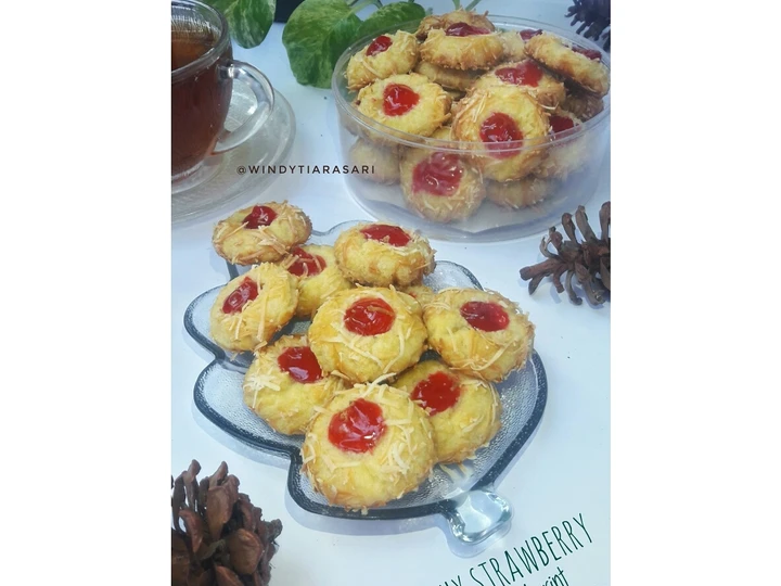 Easy Steps Prepare Recipes Crunchy Strawberry Cheese Thumbprint Cookies the So Delicious So Delicious.
