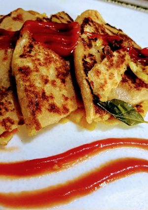 आलू के पराठे (Aloo ke Parathe recipe in Hindi) रेसिपी मुख्य फोटो