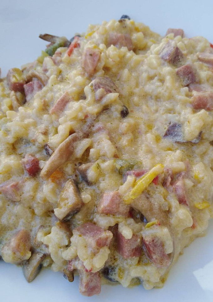 Una foto de Risotto verduras y jamón