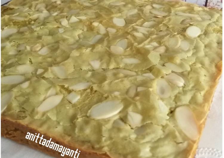 Almond Matcha Brownies