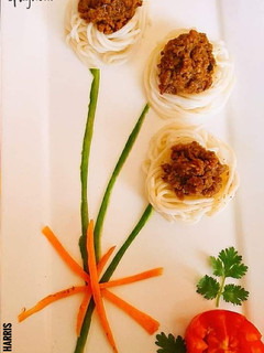 A picture of Mince with spaghetti.