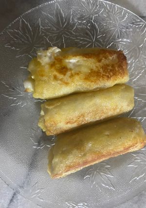 A picture of Bread chicken roll.