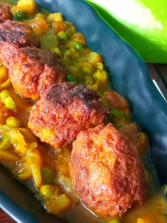 लौकी कोफ्ता करी (lauki kofta curry recipe in Hindi) रेसिपी मुख्य फोटो