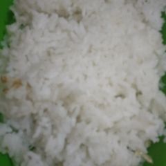 A picture of Plain boiled rice.