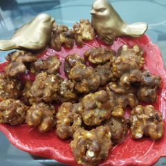 A picture of Walnut jaggery candy.