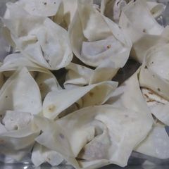 A picture of Chicken wonton.