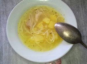 Куриный суп по-португальски