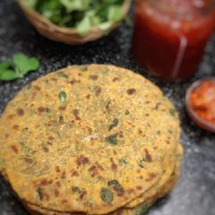 A picture of Methi na Dhebra (Shallow Fried) !!.
