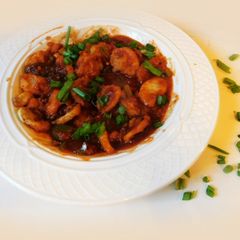 Water chestnut chips and masala curry A picture of Water chestnut chips and masala curry.