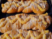 Una foto de trenza con pastelera