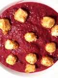 Vellutata rossa con feta tostata