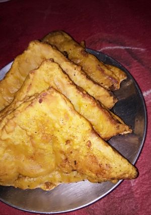 A picture of Bread pakoda.