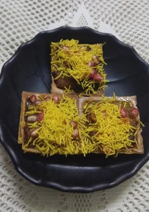 A picture of Jain dabeli canapes.