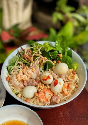 Hình của món Phở Sắn Quế Sơn Trộn Tôm Thịt.