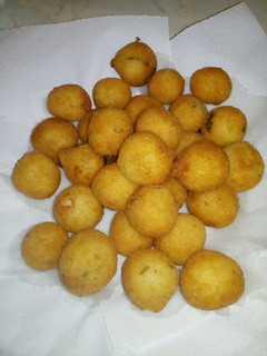 Foto di Polpette di patate e formaggio fritte