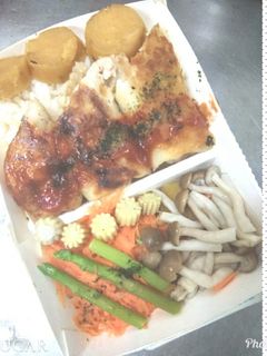 雞肉MIX蝦卷便當 的食譜成品照片