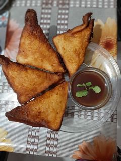 પકોડા (Pakoda Recipe In Gujarati) રેસીપી મુખ્ય ફોટો