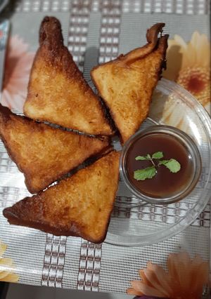 પકોડા (Pakoda Recipe In Gujarati) રેસીપી મુખ્ય ફોટો