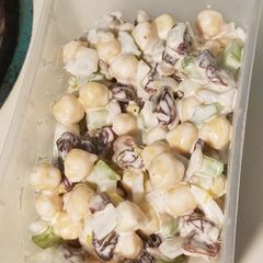 A picture of Healthy Chickpea Salad.