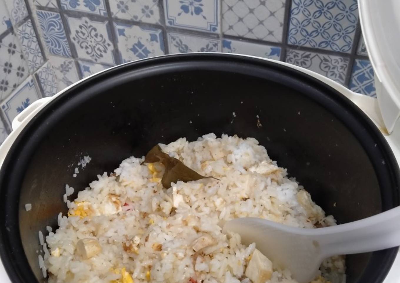 Nasi liwet rice cooker