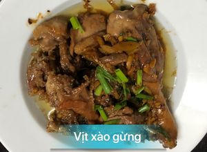 Hình của món Vịt xào gừng.