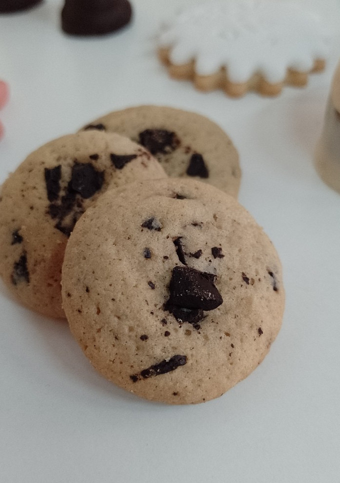 Una foto de Mini cookies con chips de choco