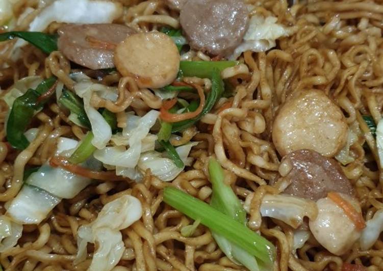 Bagaimana Menyiapkan Mie goreng special yang Bisa Manjain Lidah