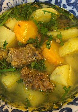Hình của món Canh khoai tây thịt bò.