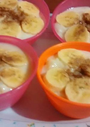 Una foto de Arroz con leche descremada 🍧y banana 🍌
