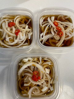 日式涼拌洋蔥 的食譜成品照片