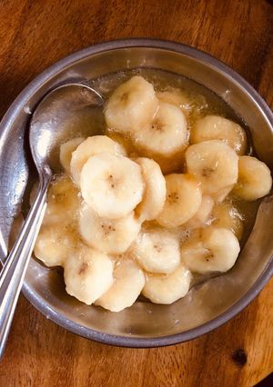 પાકા કેળા નું શાક (Paka Kela Shak Recipe In Gujarati) રેસીપી મુખ્ય ફોટો