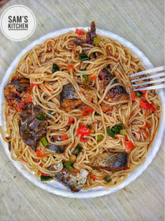 Jollof din spaghetti ainihin hoton girkin