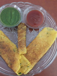 A picture of Moong dal chilla.