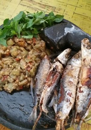 Foto resep Sambel terong ikan pindang