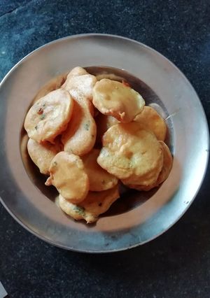 A picture of Aloo fry pkode.