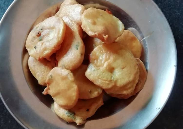 Simple Way to Prepare Summer Aloo fry pkode
