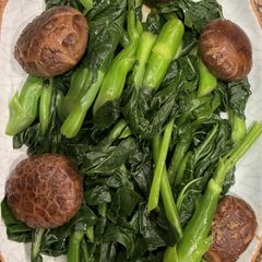 A picture of Chinese Broccoli (Gai Lan) with Oyster Sauce (蠔油芥蘭).