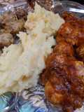 Albóndigas cocinadas al disco: 2 variantes con puré a las 3 pimientas