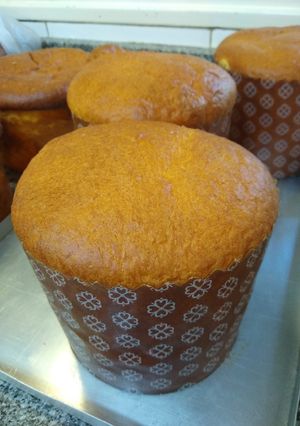 Una foto de Pandoro navideño