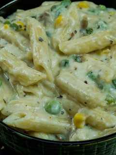 வெள்ளை சாஸ் பாஸ்தா (white sauce pasta) செய்முறை முக்கிய புகைப்படம்
