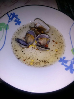 Una foto de Almejas con salsa picante