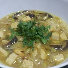 Shitake miso soup with ginger and lime A picture of Shitake miso soup with ginger and lime.