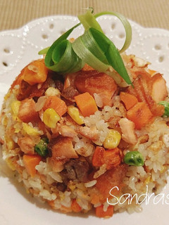 鮭魚炒飯 的食譜成品照片