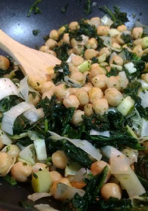 Una foto de Garbanzos con espinacas