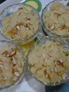 सूजी का हलवा (sooji ka halwa recipe in Hindi) रेसिपी मुख्य फोटो