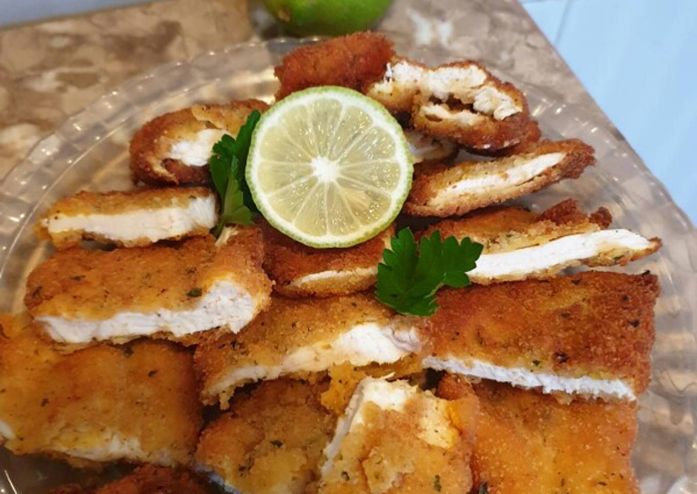Pechugas de pollos empanadas al limón